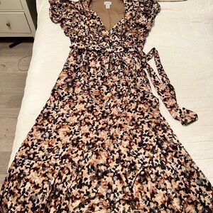Maxi chic satin dress